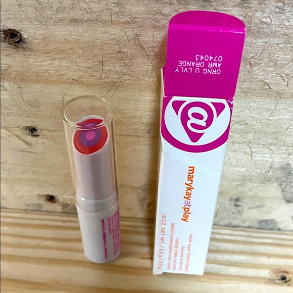 Mary Kay at Play Lip Balm - Vibrant Orange - Picture 1 of 7